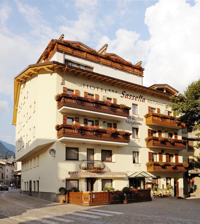Sassella Hotel