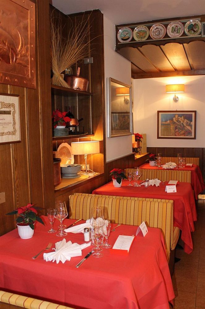 Sassella Hotel