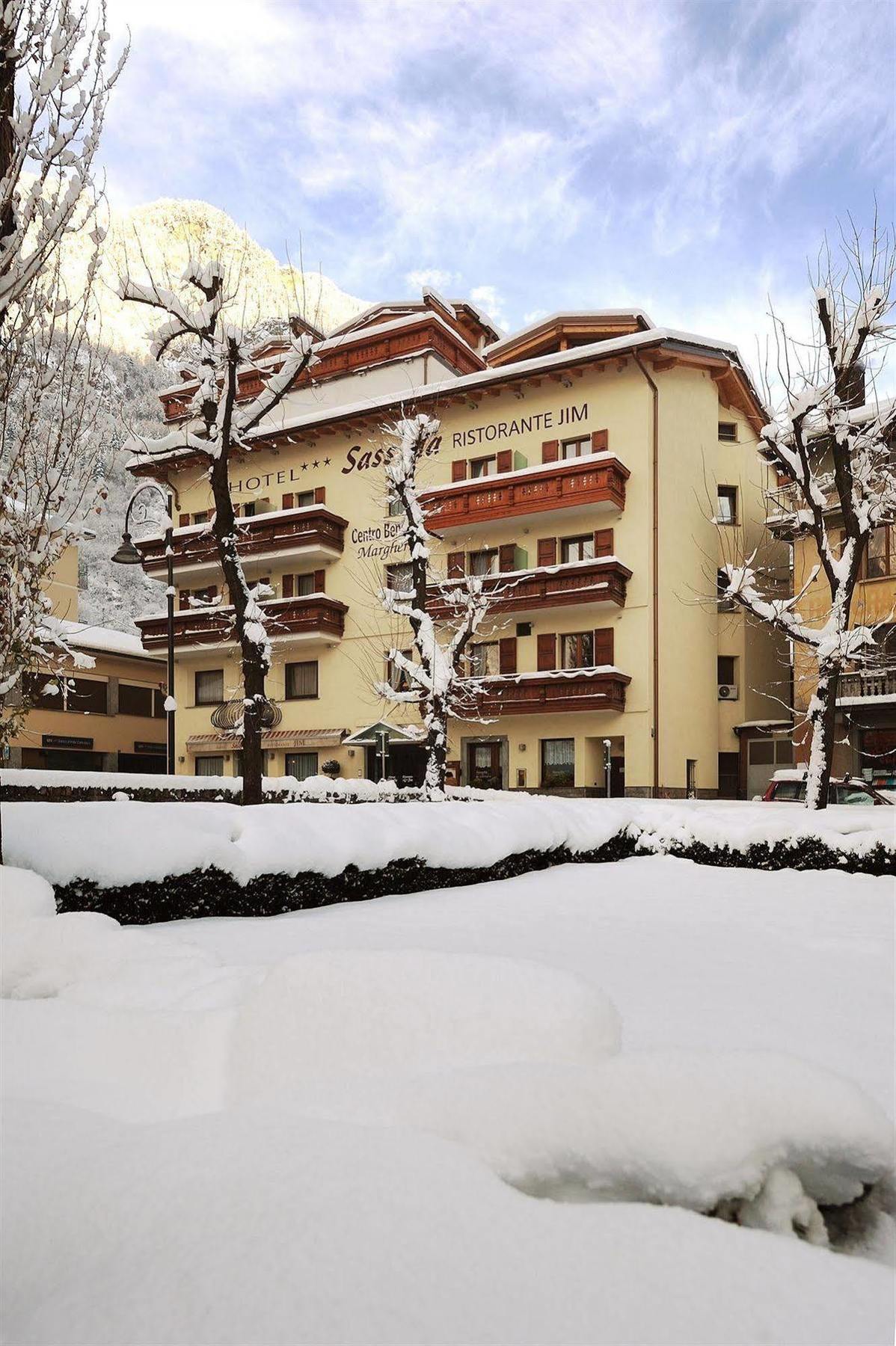 Hotel Sassella 3*